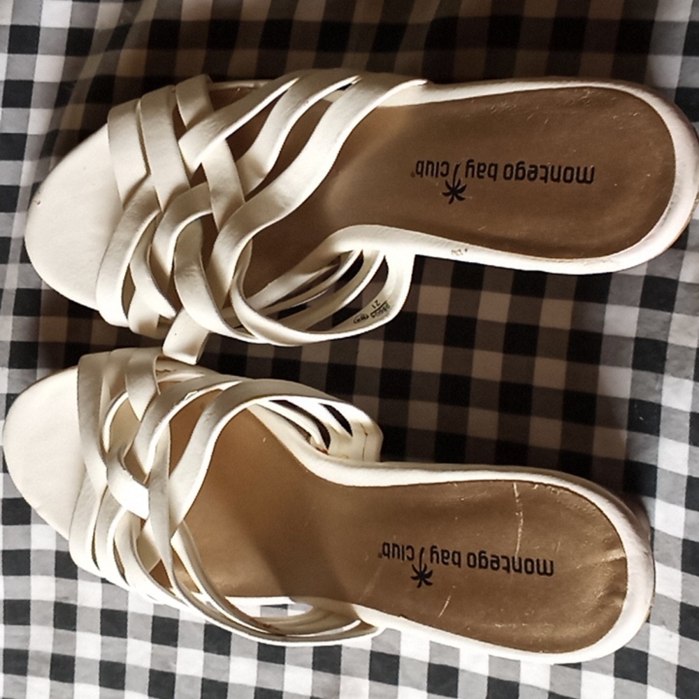Sandals - Picture 2 of 3